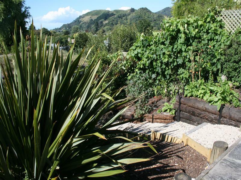 Joya Garden &